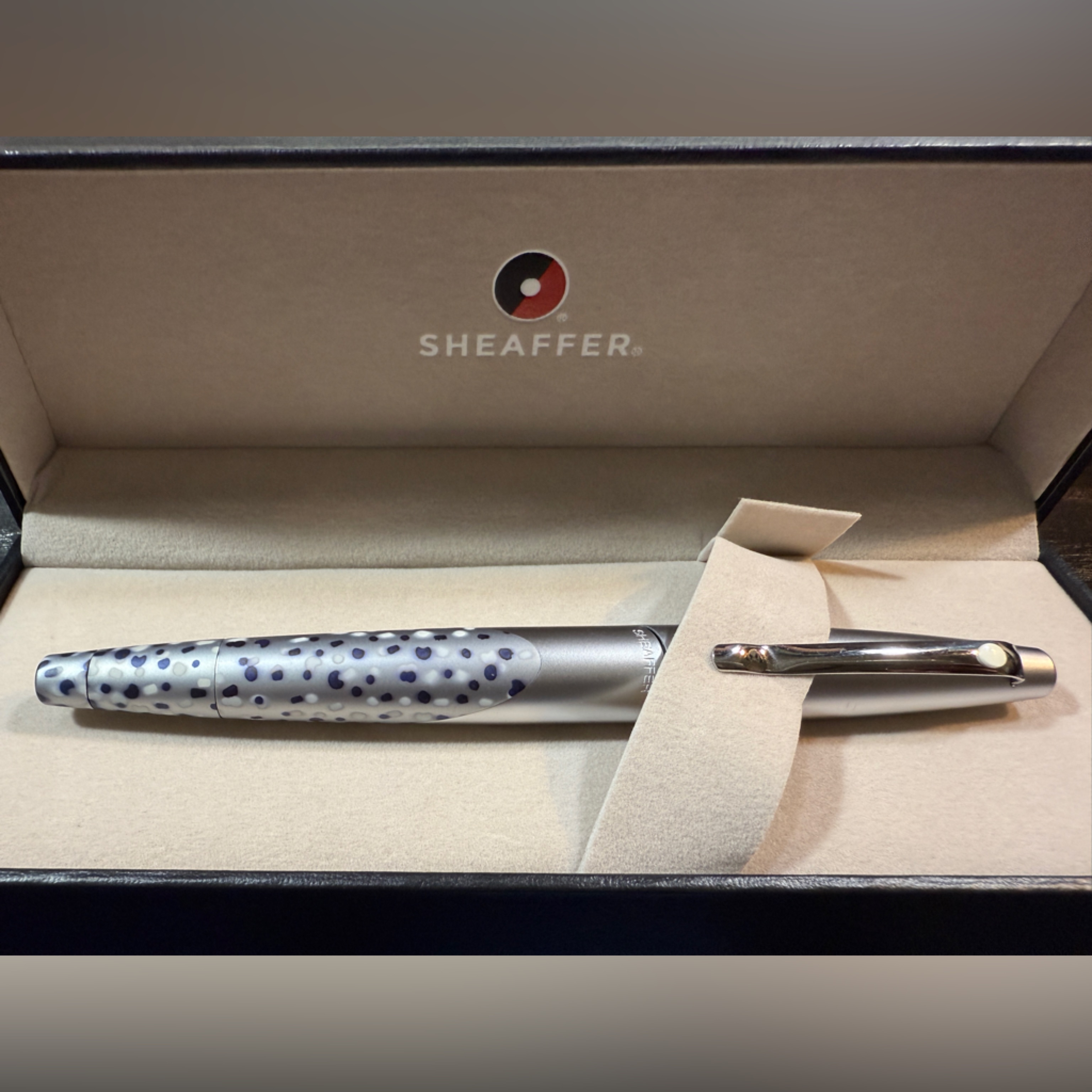 Sheaffer Intrigue Rollerball Satin Steel With Dark Blue And GrayWhite Dots Usa Sheaffer Intrigue Rollerball Satin Steel With Dark Blue And GrayWhite Dots Usa